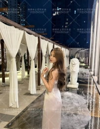 霏琳 😘 168-D-50-25歲  有這樣的秘書，怕是每天都沒辦法專心工作。