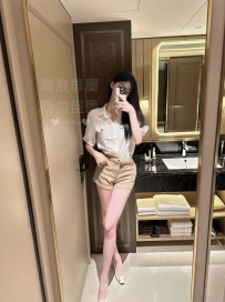 今日特推 ✨「潮流系長腿美女」✨ 🤍 曼茵 170-B-43-24歲 這位真的很不一樣 身高高挑