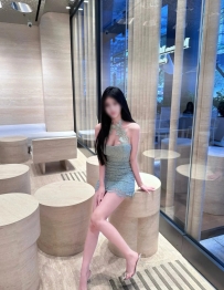 函瑜 😘 167-E-48-24歲  修長美腿直逼超模級別 胸型飽滿渾圓 比例極致完美