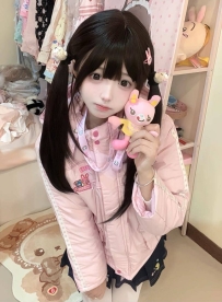 貓貓 💘 155 44 C 18歲 💰8000  清純活力的小女孩 主打一個可愛會玩