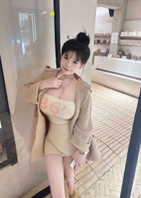 小波 💘 163 52 F 26歲 💰10000  火辣的巨乳尤物！她的身材前凸後翹